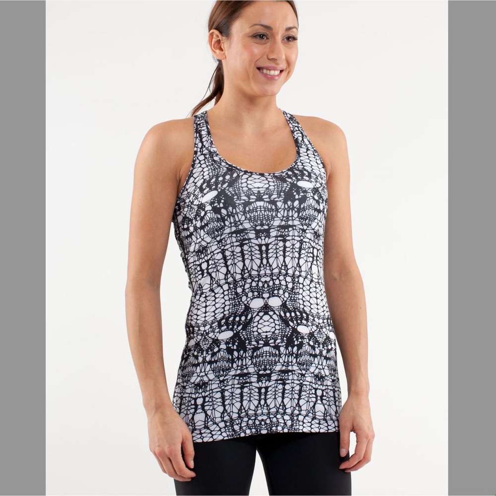 Lululemon Cool Racerback Tank Top Black White Lace Print Geometric Yoga SIZE 4